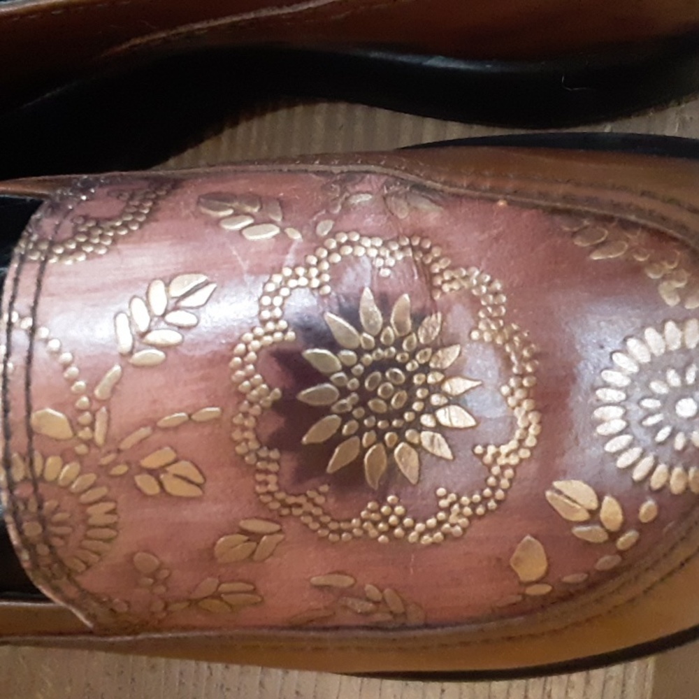 Dansko Shoes - Picture 2 of 10